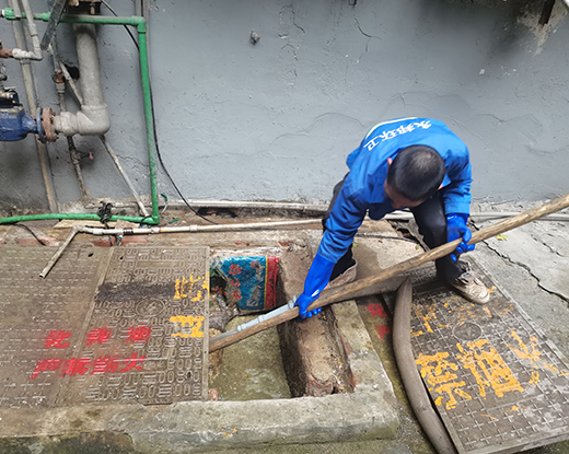 嵩明清掏化粪池